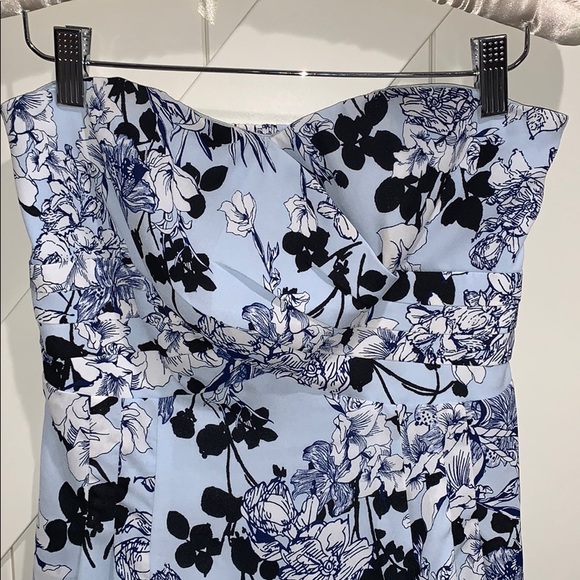 Express Strapless Dress Size 4 - Picture 2 of 7